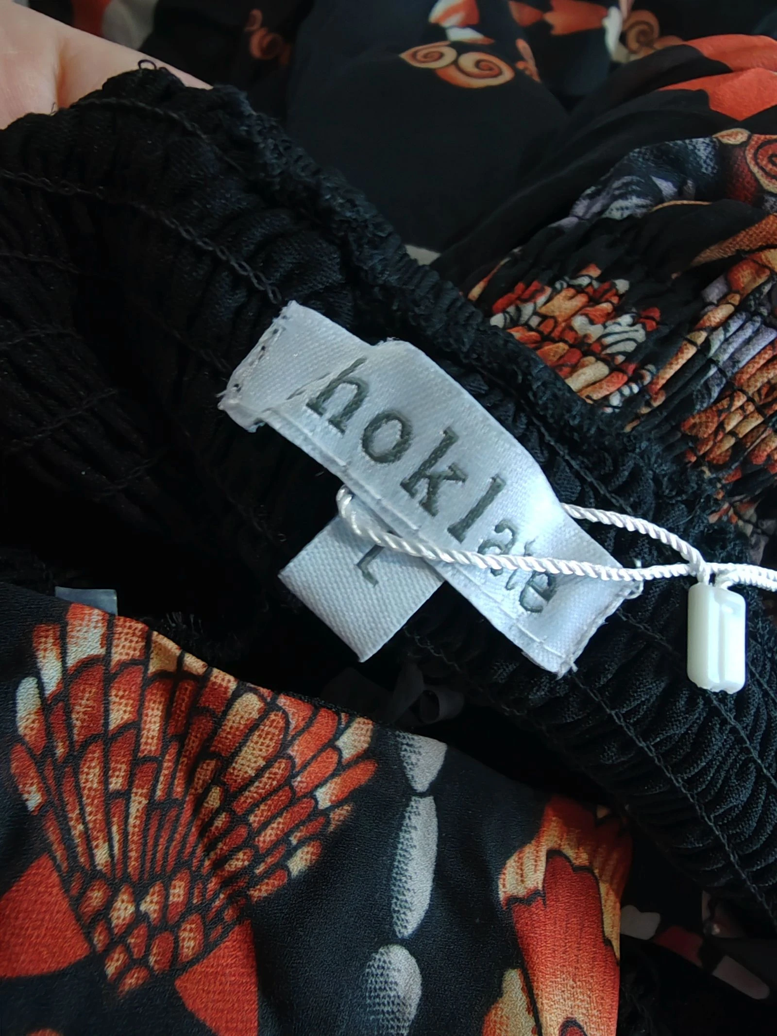 Robe assimétrica de cetim – photo 8